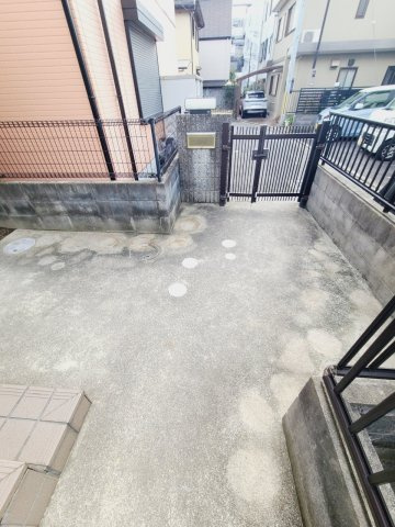 阪神香櫨園　弓場町戸建ての駐車場