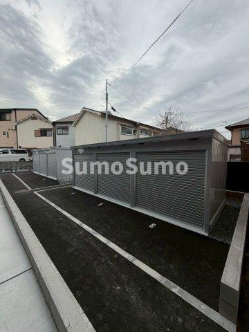 Ｌａ　Ｌｕｃｅ　ＯＳＡＫＡ　Ｏｖｅｓｔの駐車場