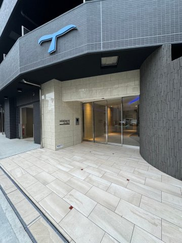 セレニテ難波ミラク参番館のエントランス|落ち着いたエントランスです