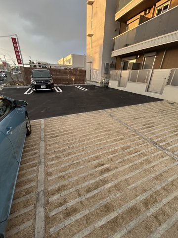 La　Maison林崎の駐車場
