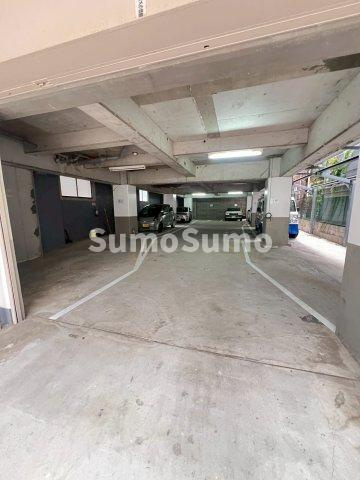 LakiaApartment夙川の駐車場