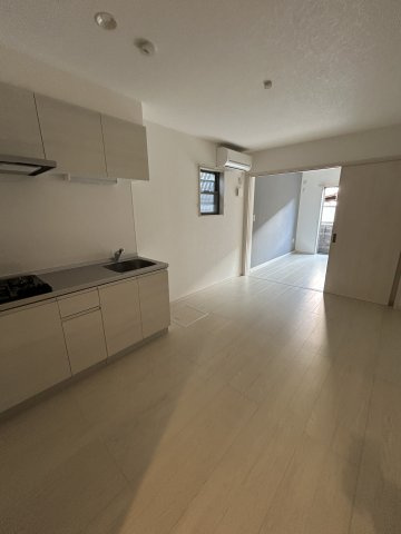 KTIレジデンス西新町のロビー
