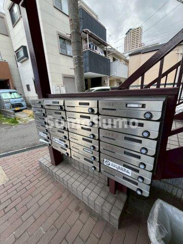 JーQueen西大物のエントランス
