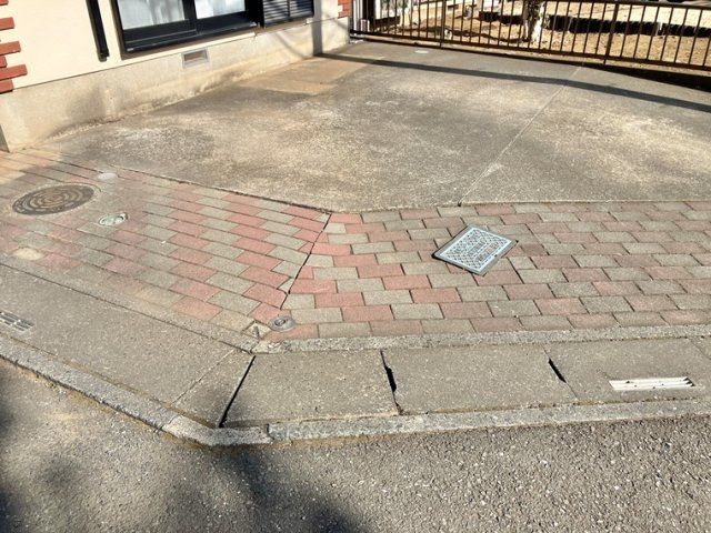 渡戸戸建の駐車場