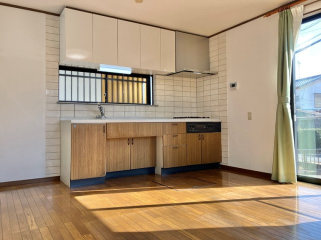 渡戸戸建の居間・リビング