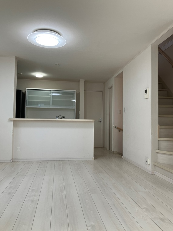 瀬ヶ崎戸建の居間・リビング