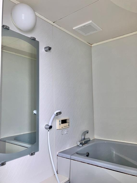 西所沢椿峰ニュータウン２７街区１号棟の浴室