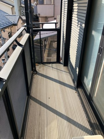 東本郷戸建のバルコニー