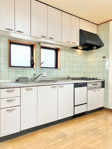 東本郷戸建のキッチン