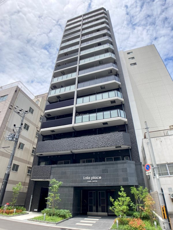 Lala place難波ガルテンの外観