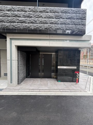 S-RESIDENCE難波大国町dominaのエントランス|落ち着いたエントランスです