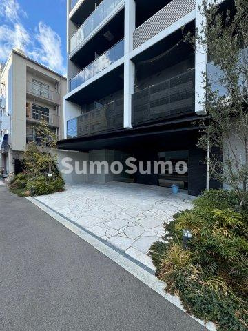S-RESIDENCE福島Alovitaのエントランス