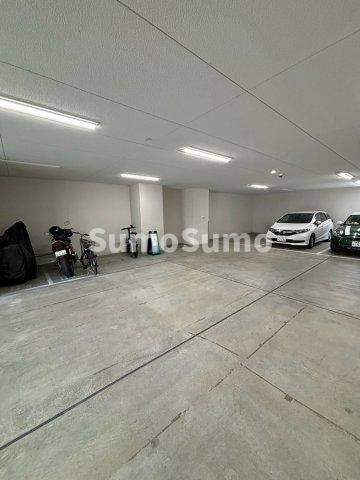 SERENiTE福島sceltoの駐車場