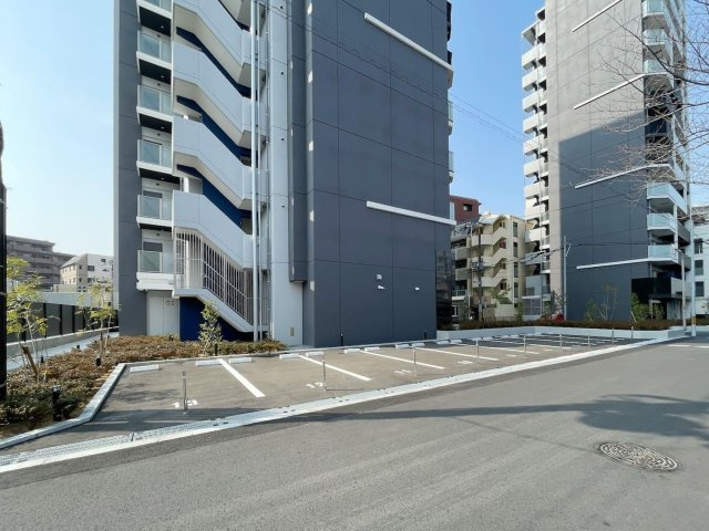 S-RESIDENCE福島玉川Deuxの駐車場