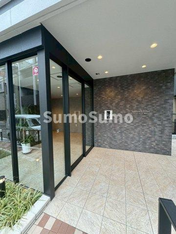 Sarnath海老江のエントランス|建物の内部です
