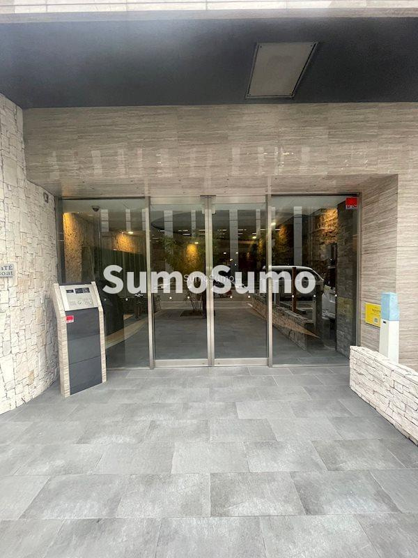 SERENiTE本町エコートのエントランス