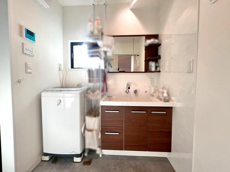 高知市介良　中古戸建ての洗面所