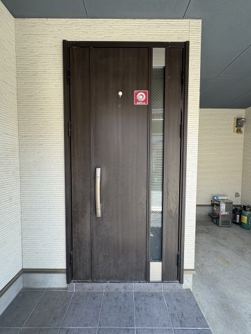 東町1丁目貸家のエントランス