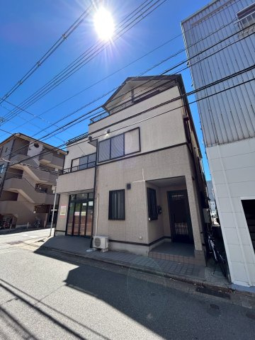 中道通4丁目貸家の外観|外観もきれいです