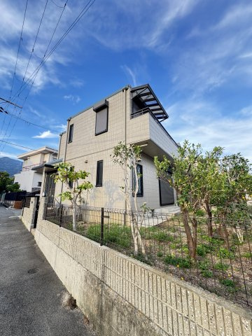 高羽町3丁目戸建の外観