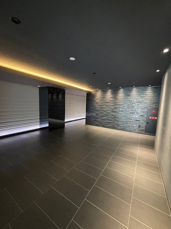 S-RESIDENCE阿波座WESTのロビー|落ち着いたロビーです