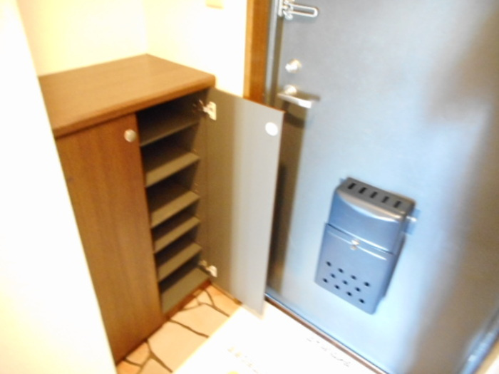 ファミール行徳の玄関|他部屋参考写真