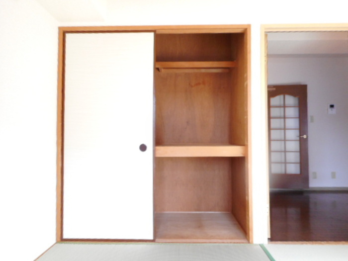 ファミール行徳の収納|他部屋参考写真