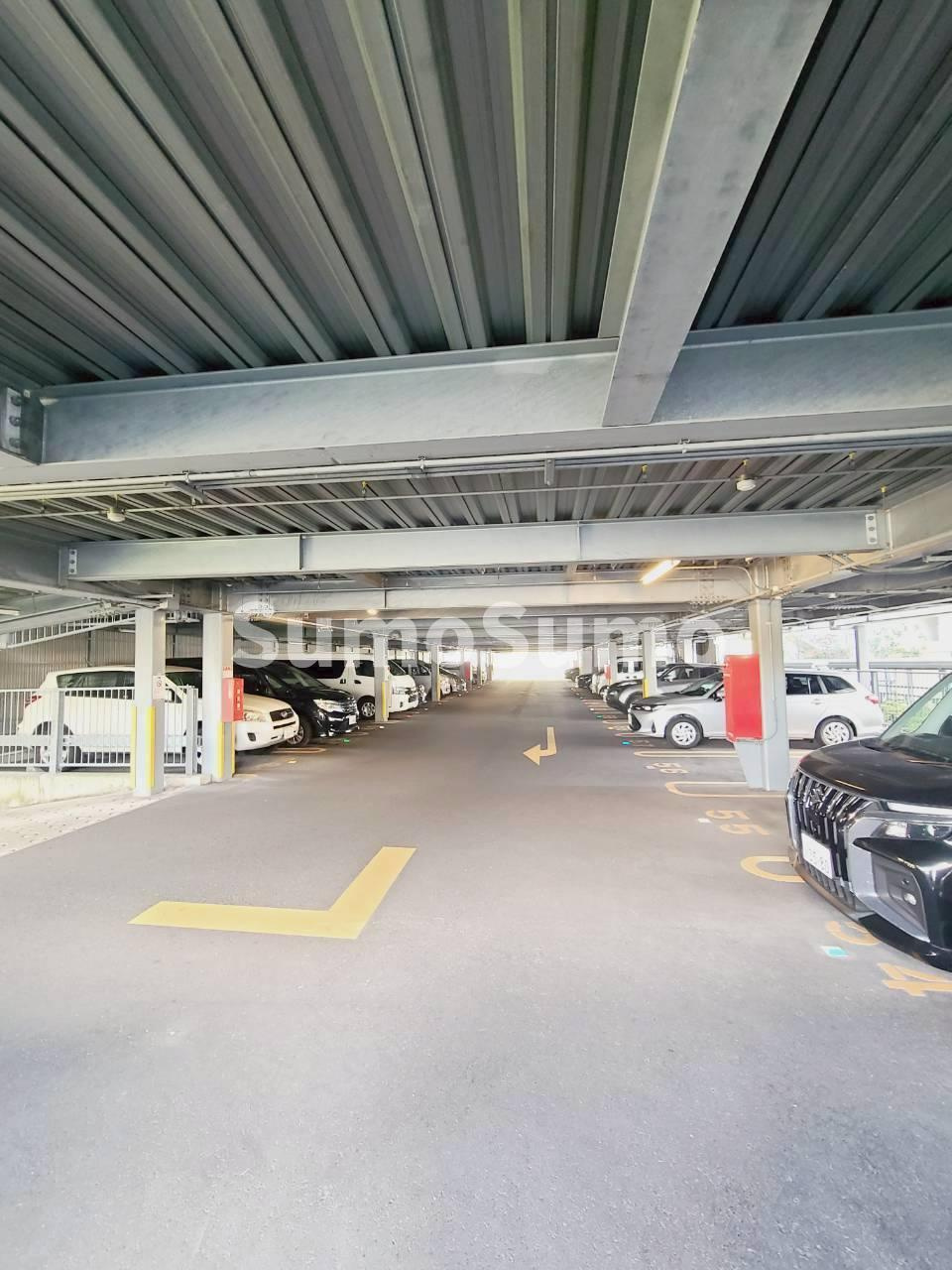 UR浜甲子園なぎさ街　21号棟の駐車場