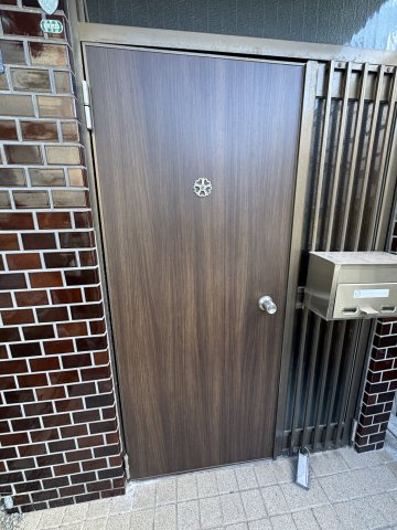 檜川町2丁目貸家のエントランス