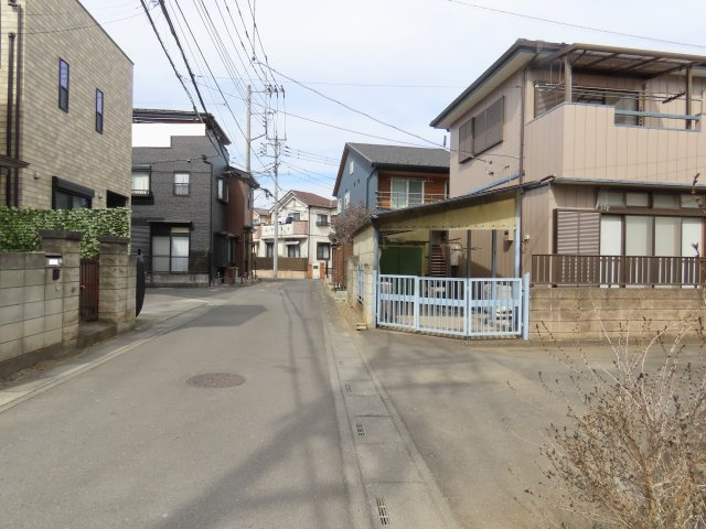 坂戸市石井売地の前面道路含む現地写真