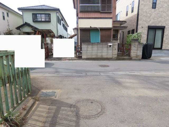 坂戸市石井売地の前面道路含む現地写真