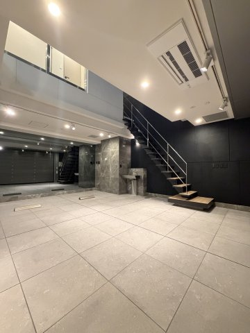 S-RESIDENCE松屋町asenceの駐車場