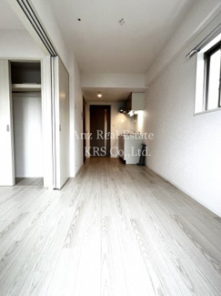 【居間・リビング】 | エスリードレジデンス本町パークフロント | ホワイト系の木目調で柔らかいお部屋です☆