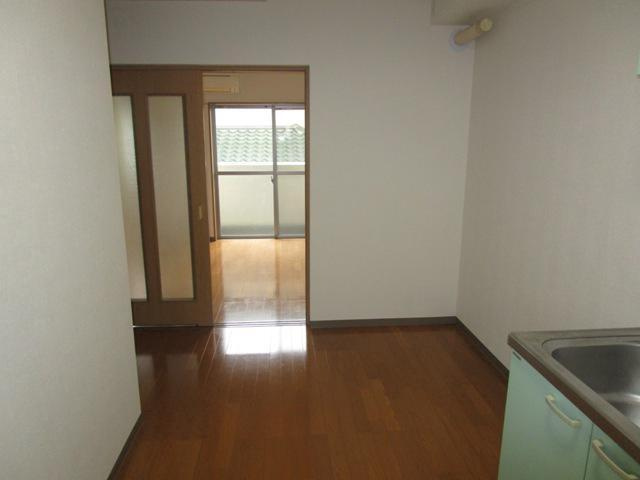 グリーンエコビレッジの居間・リビング