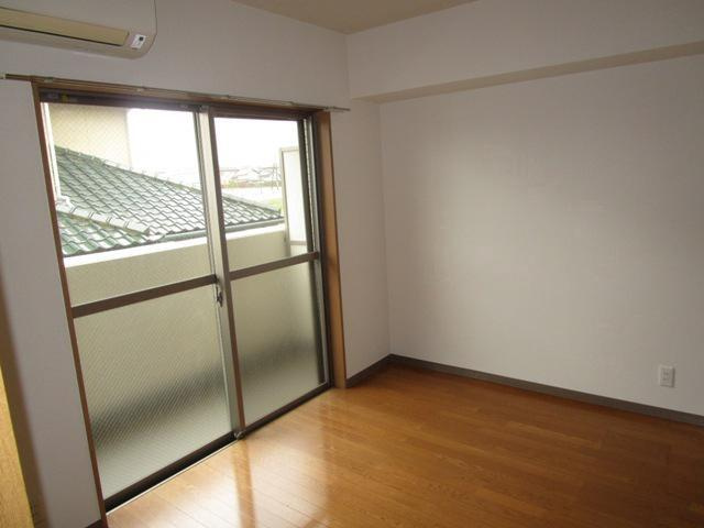 グリーンエコビレッジの居間・リビング