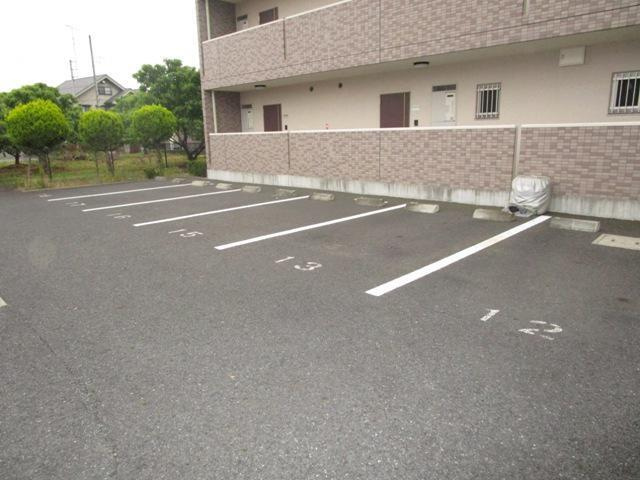 グリーンエコビレッジの駐車場