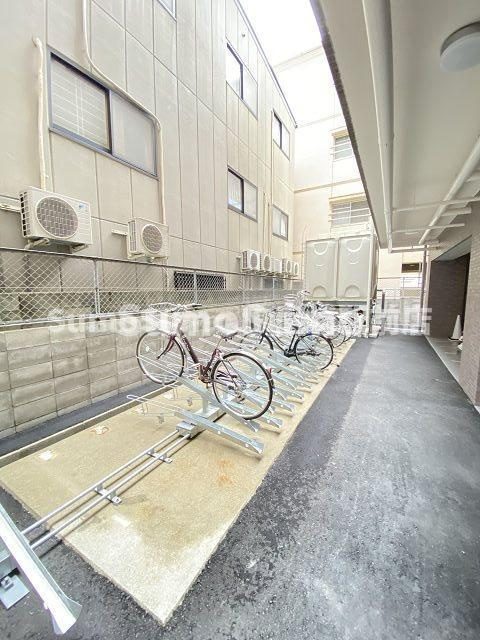 アートフォルテの駐車場|車をお持ちの方に嬉しい駐車場付きの物件です