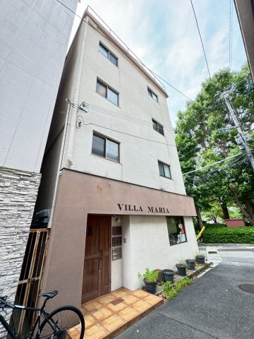 Villa Maria熊内町のエントランス