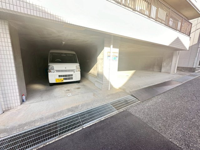 ｗｉｔｈ　赤羽の駐車場|カースペースがあります