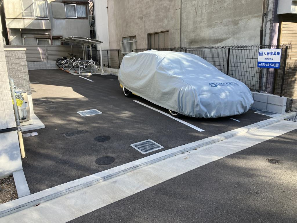 Y’sテラスの駐車場