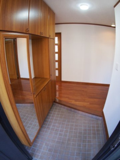 【玄関】 | 上尾市弁財　中古戸建て