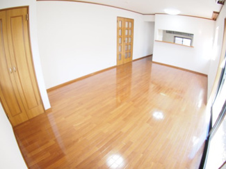 【居間・リビング】 | 上尾市弁財　中古戸建て