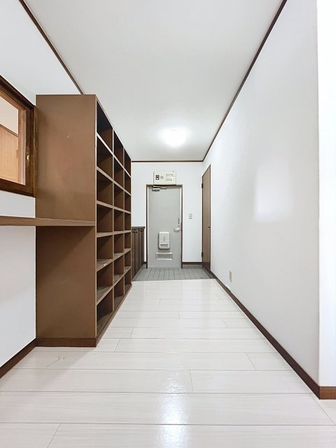 ルミナス東浦和の玄関