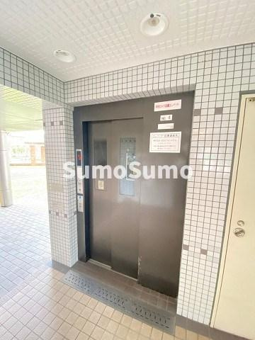UR西宮マリナパークシティ丘のある街　4号棟の外観