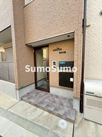 ALEGRIA南甲子園のエントランス