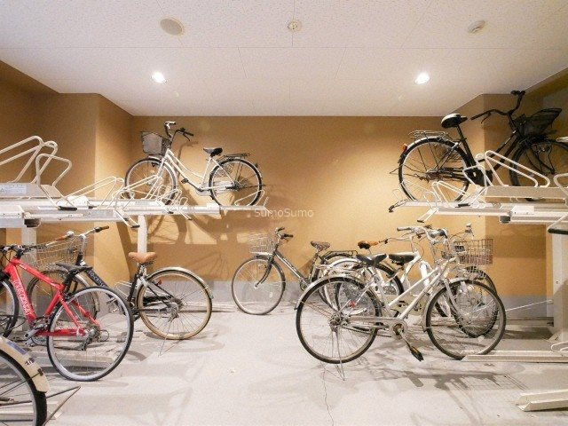 willDo堺筋本町の駐車場