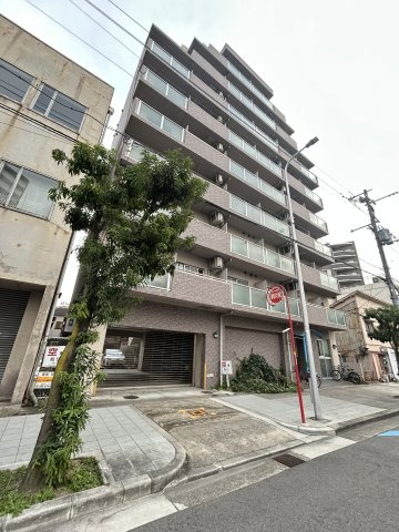 ADORERの外観
