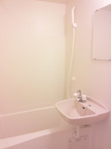 レオパレスユートピア白岡の浴室