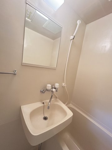 UTレジデンス六甲の洗面所