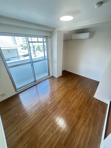 UTレジデンス六甲の居間・リビング